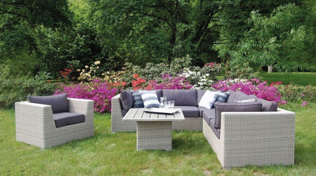 Meble ogrodowe – sposób na letni wypoczynek przy domu